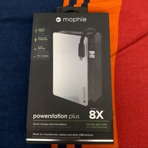 Mophie Powerstation Plus 8x Charging Pack
